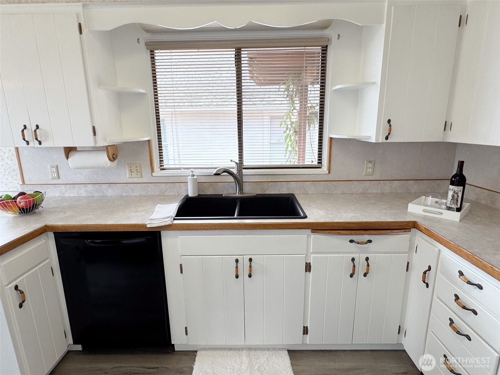 126 W 6th Street Property Photo 10