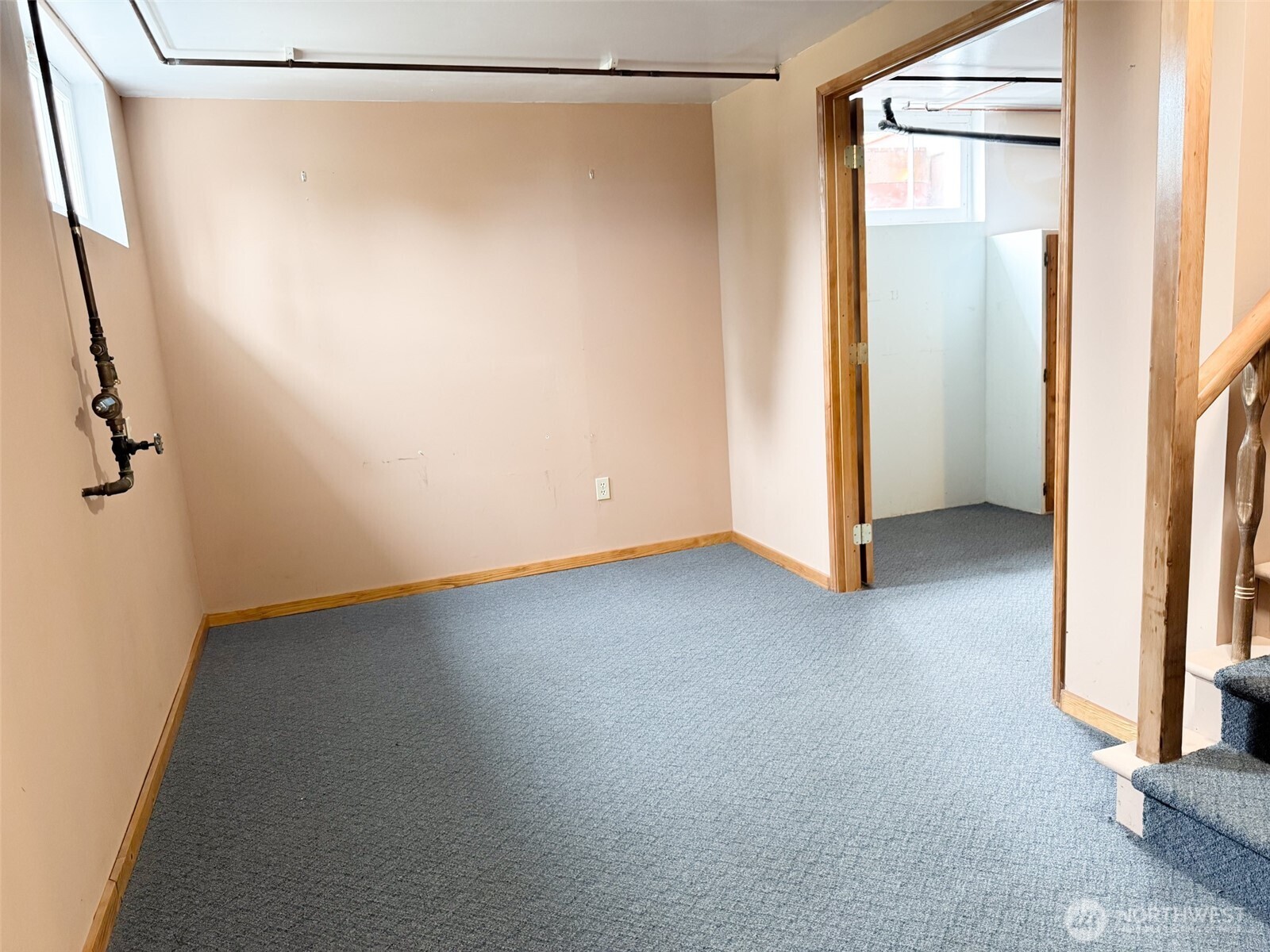 126 W 6th Street Property Photo 27