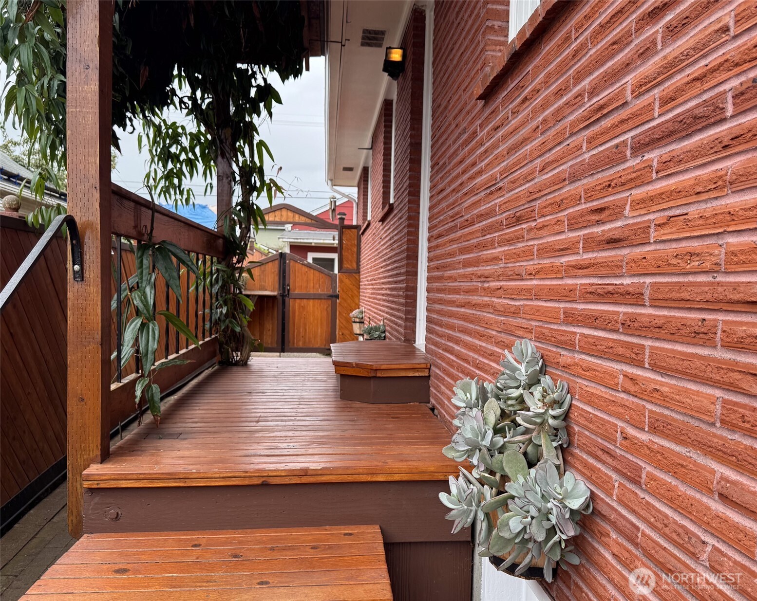 126 W 6th Street Property Photo 30