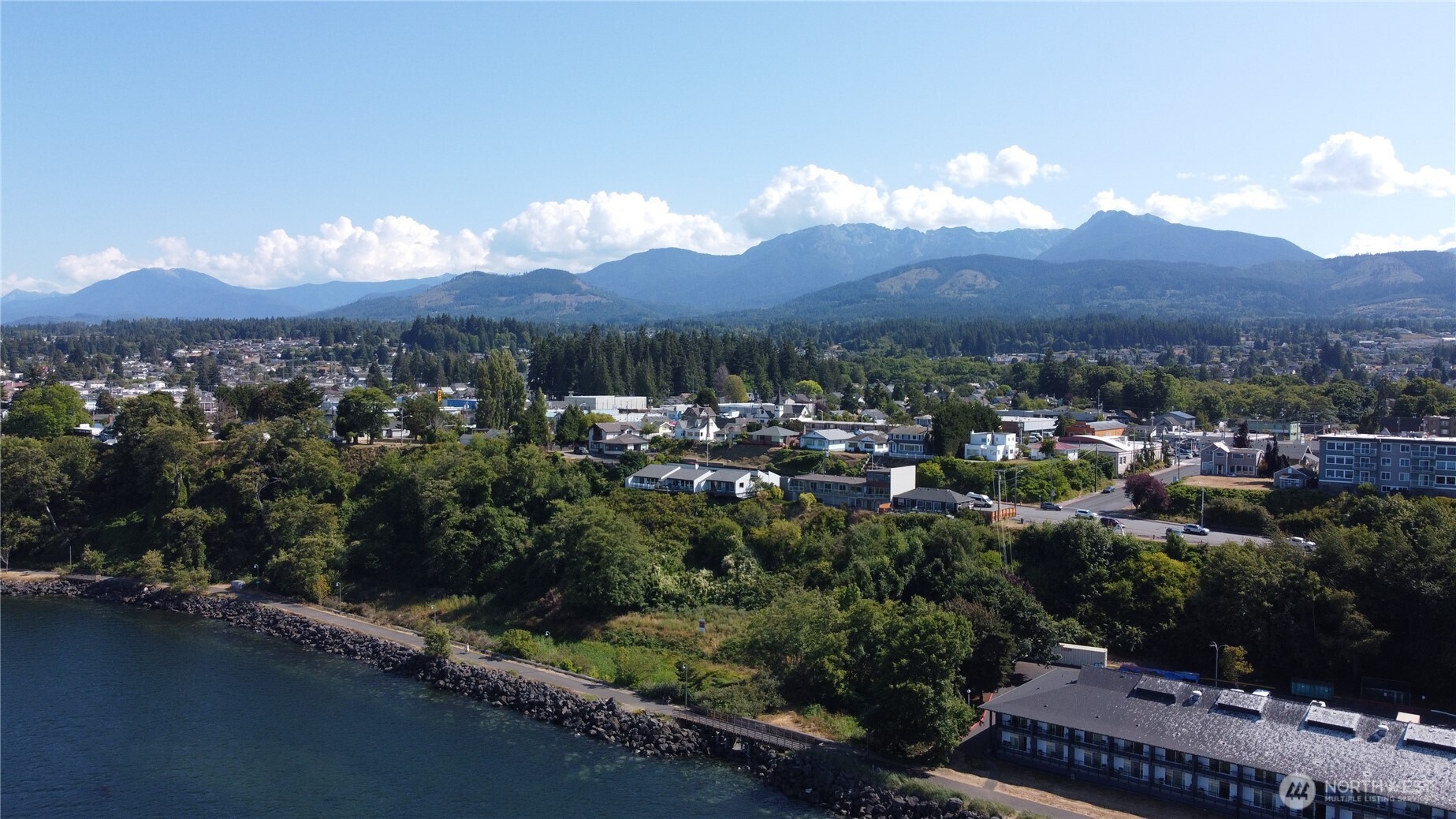 126 W 6th Street Property Photo 38