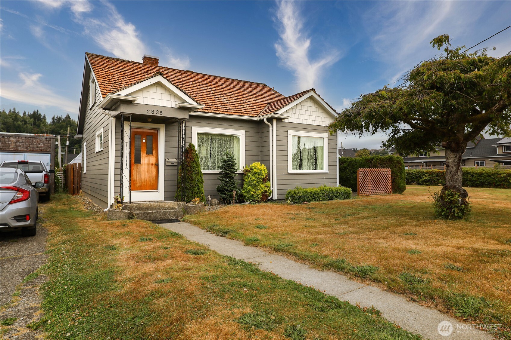 2835 Pacific Avenue Property Photo 1