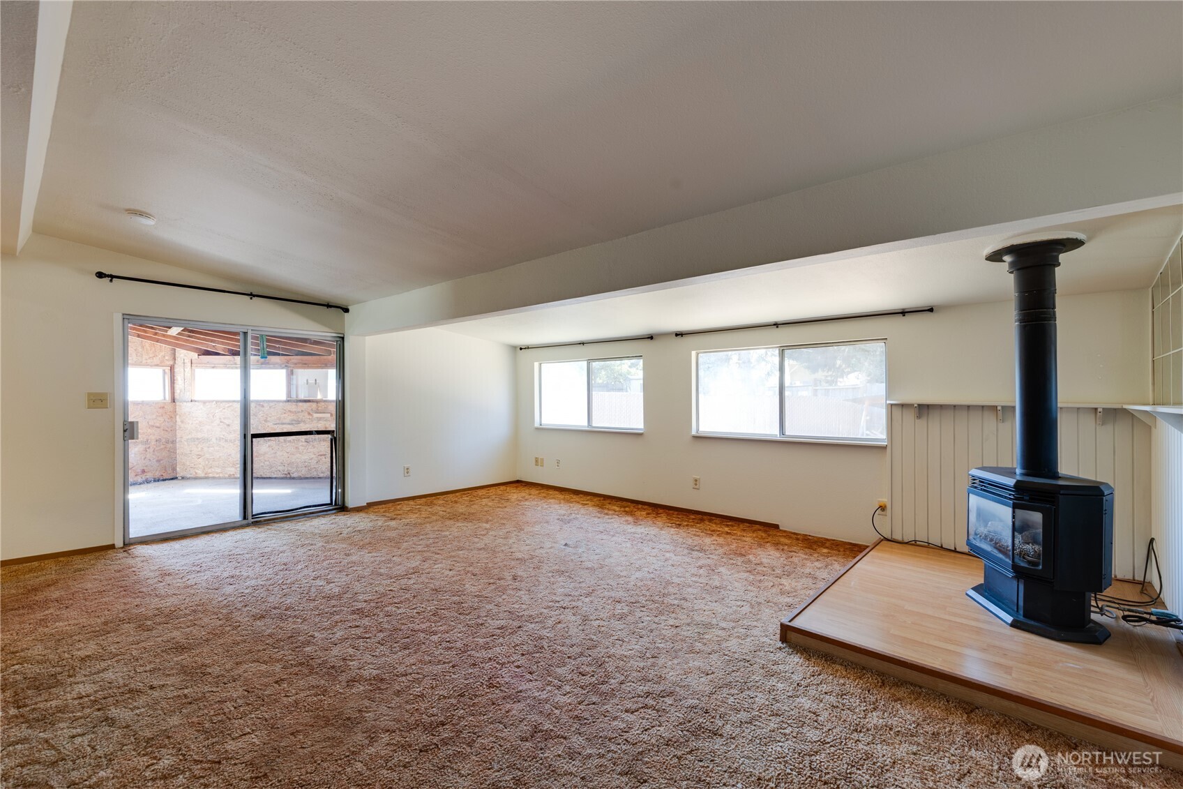 2027 E Belair Drive Property Photo 11