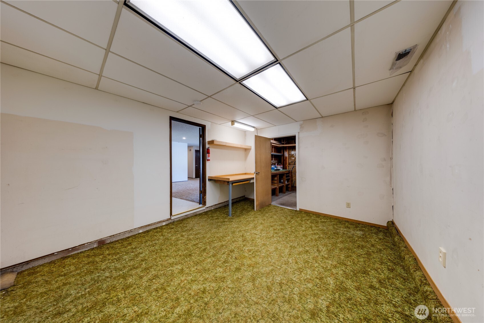 2027 E Belair Drive Property Photo 14