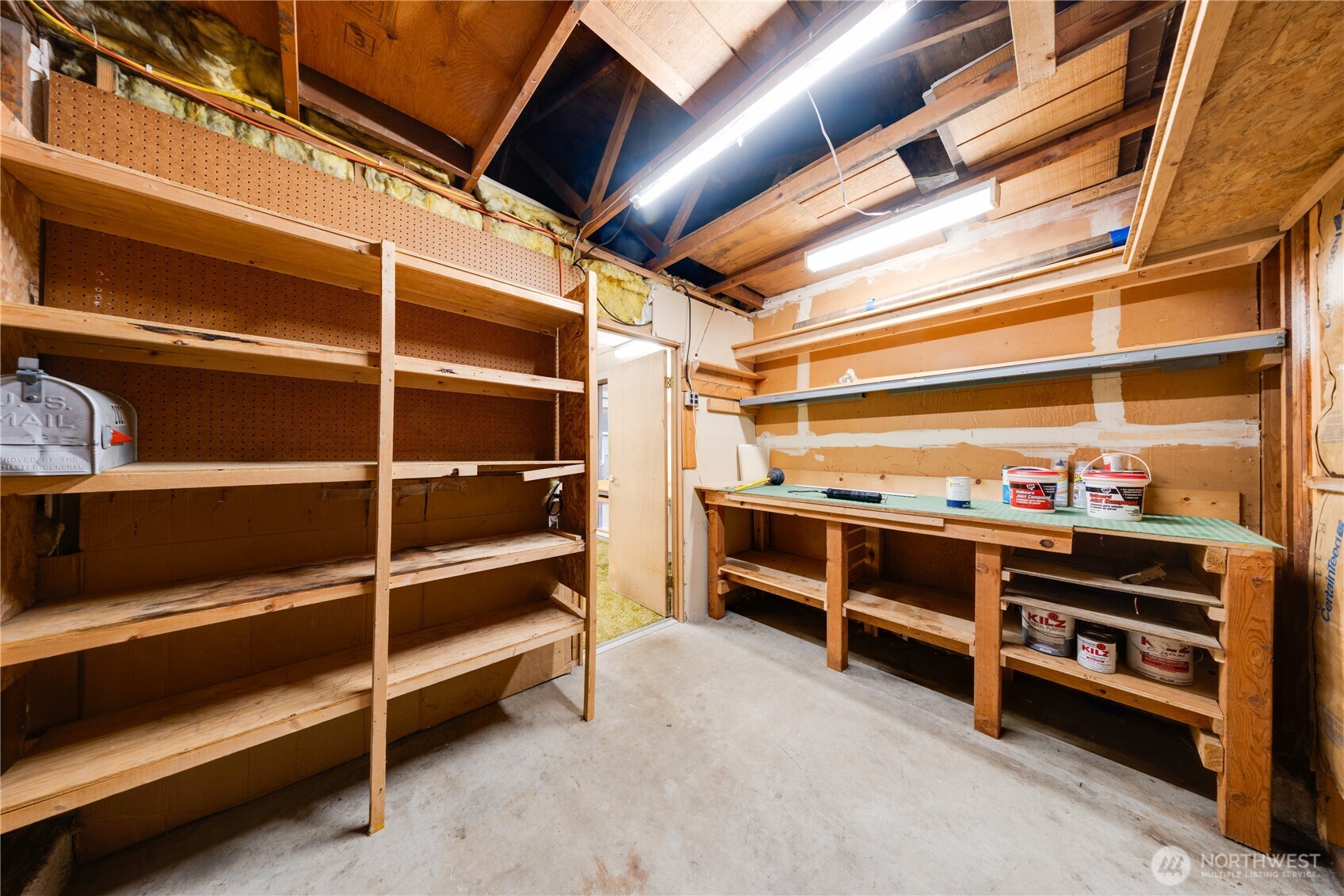 2027 E Belair Drive Property Photo 16