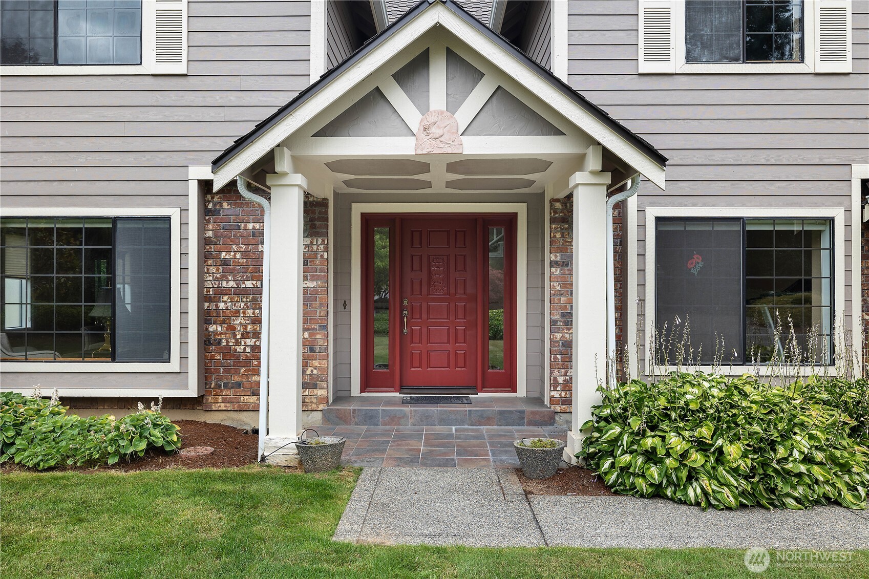 3939 Foxhall Drive Property Photo 4