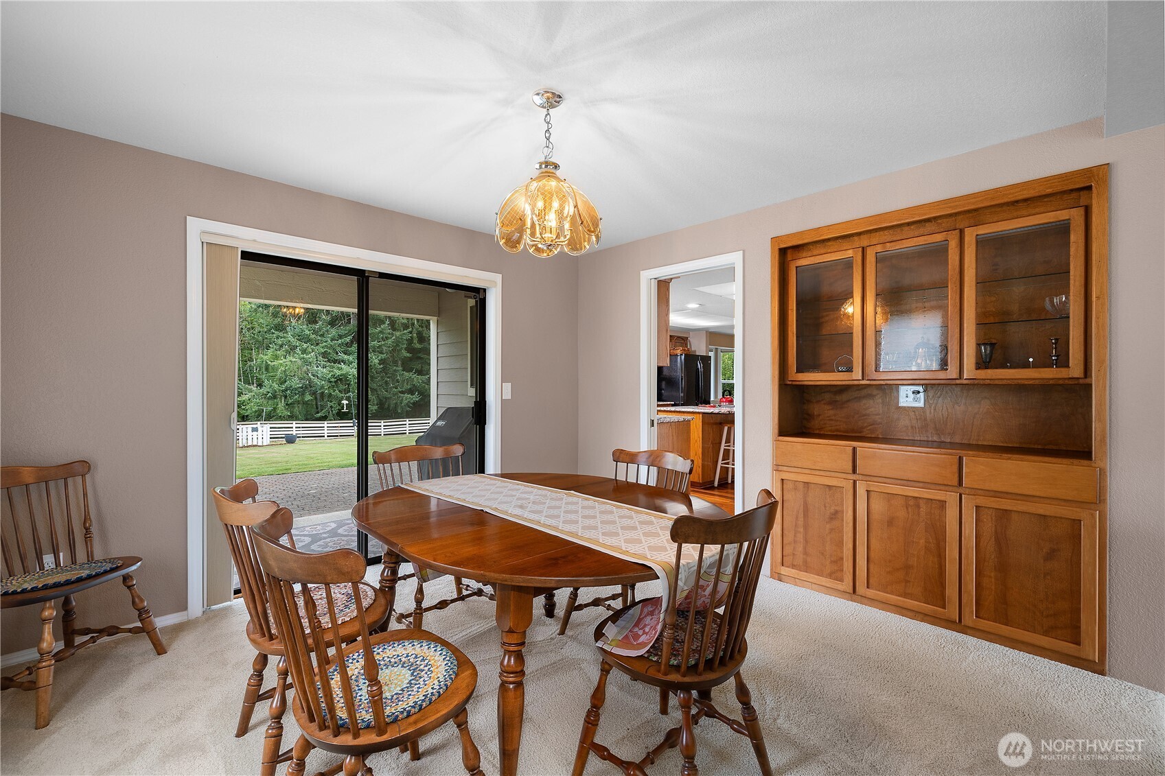 3939 Foxhall Drive Property Photo 8