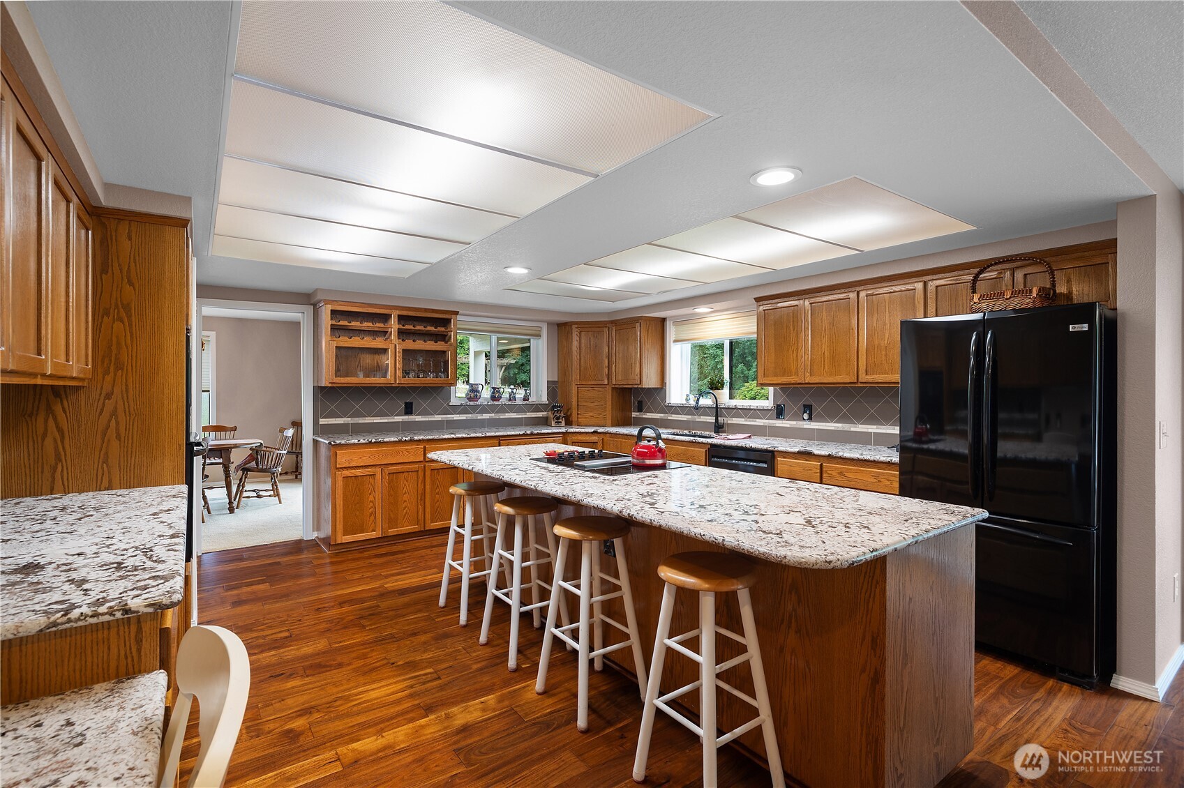 3939 Foxhall Drive Property Photo 12