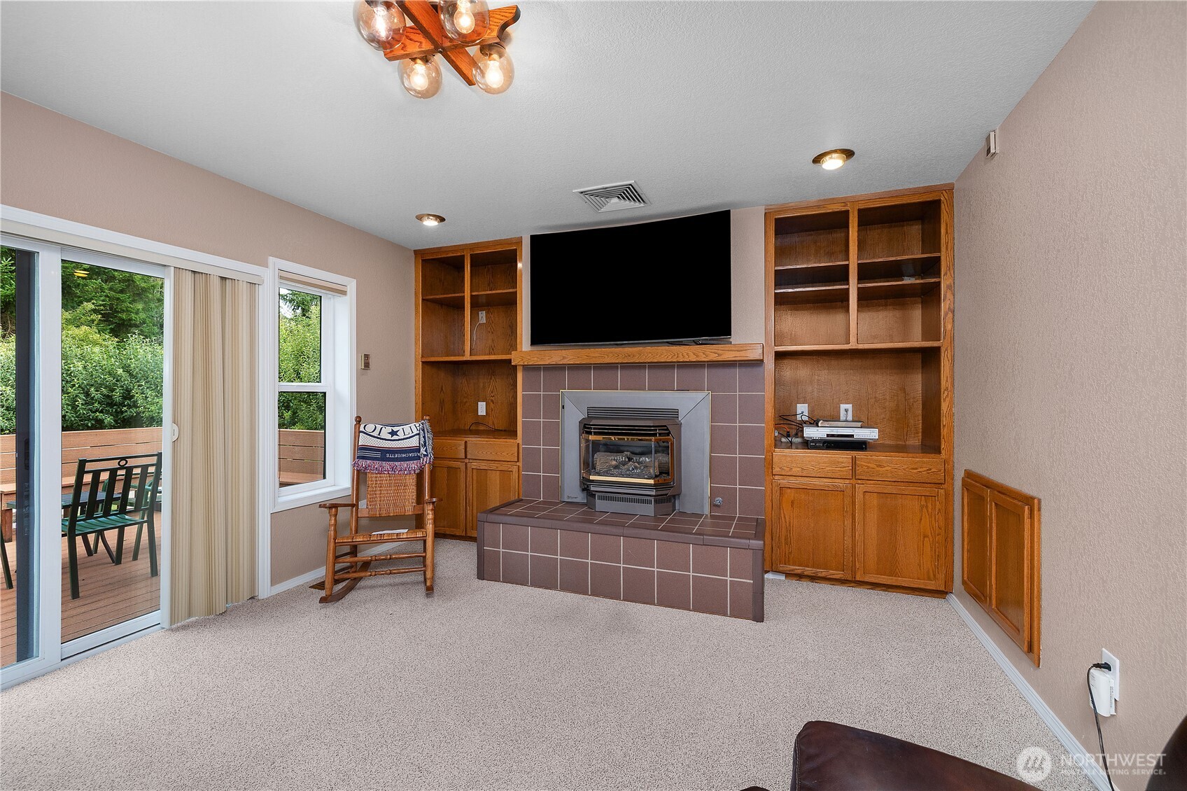 3939 Foxhall Drive Property Photo 15