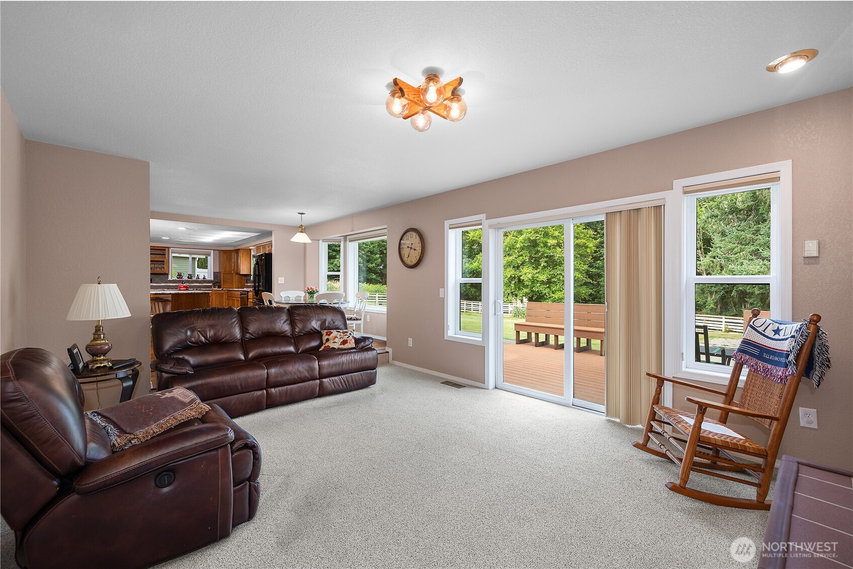 3939 Foxhall Drive Property Photo 16