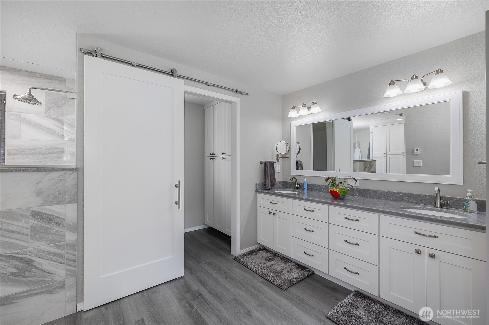 3939 Foxhall Drive Property Photo 29