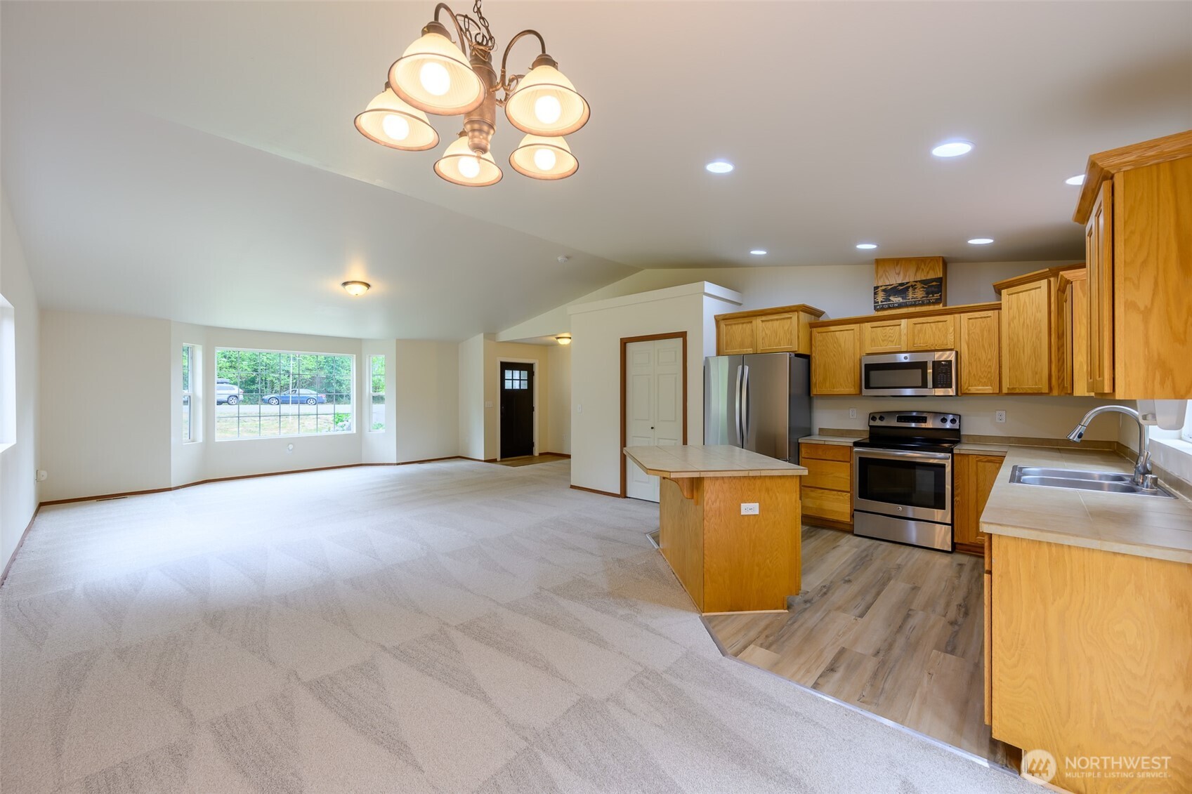 10 Fawn Lane Property Photo 7