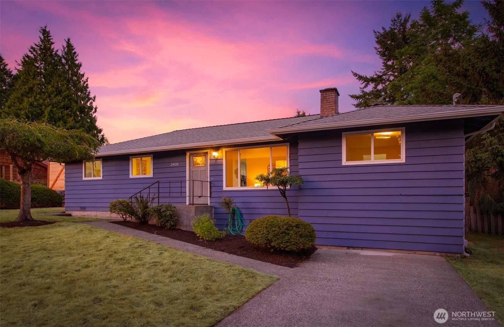 24125 2nd Place Property Photo 1