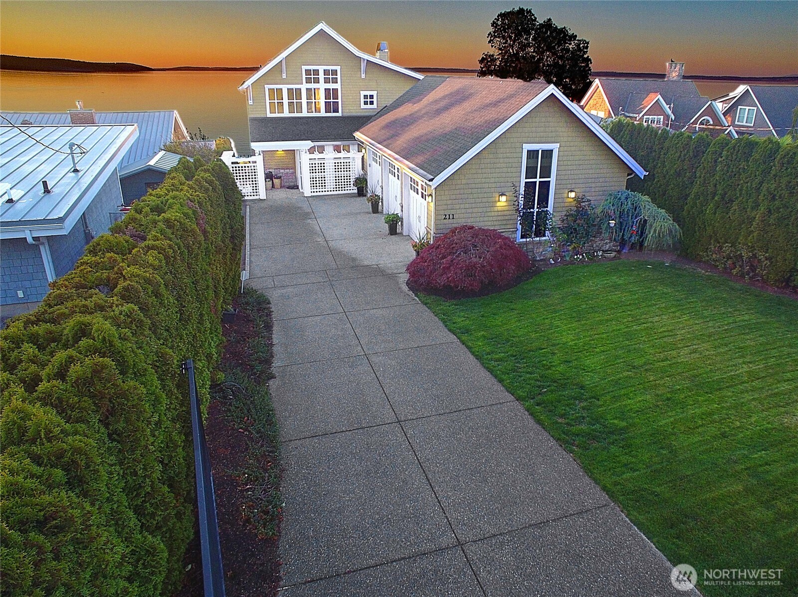 211 N Sunset Property Photo 5