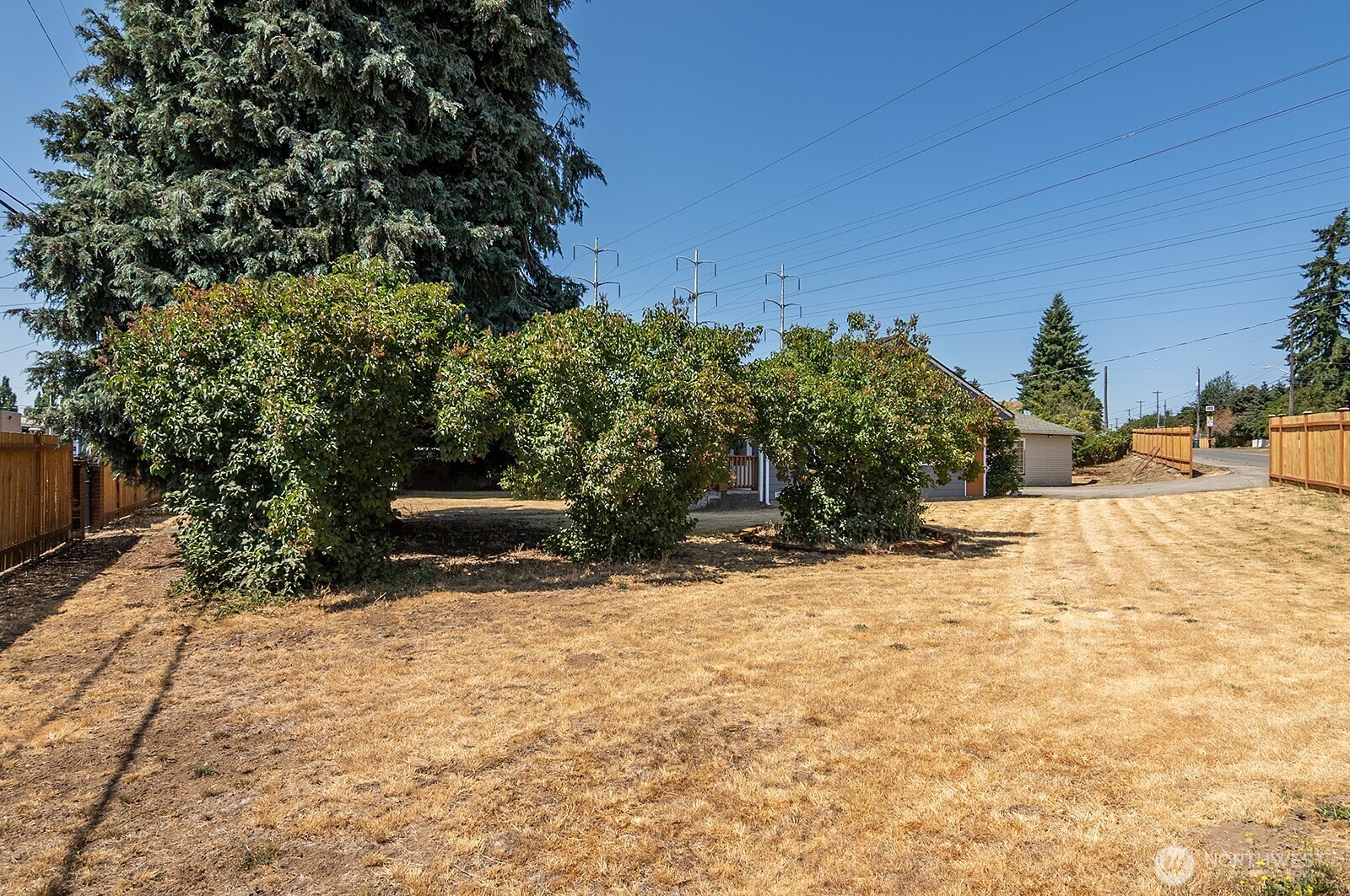 7660 S 126th Street Property Photo 9