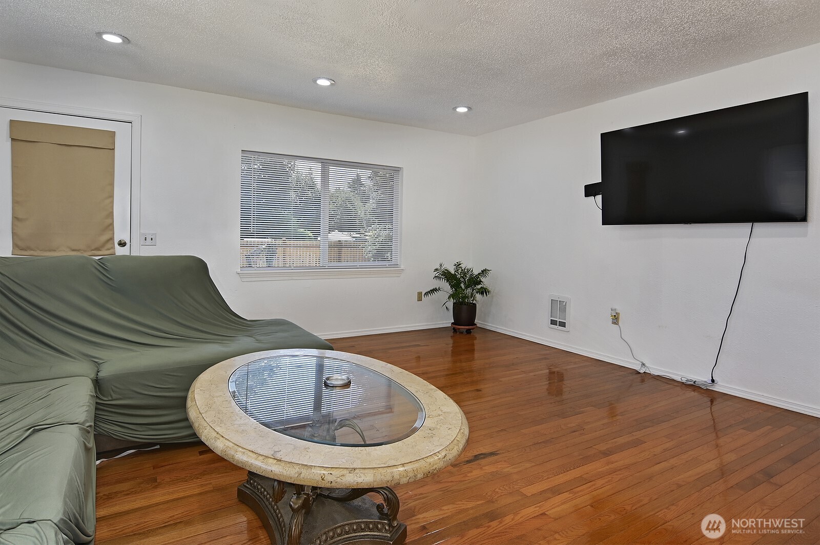 7660 S 126th Street Property Photo 14