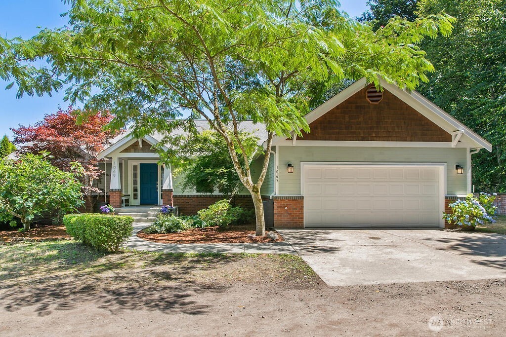1069 Nw Luoto Court Property Photo 1