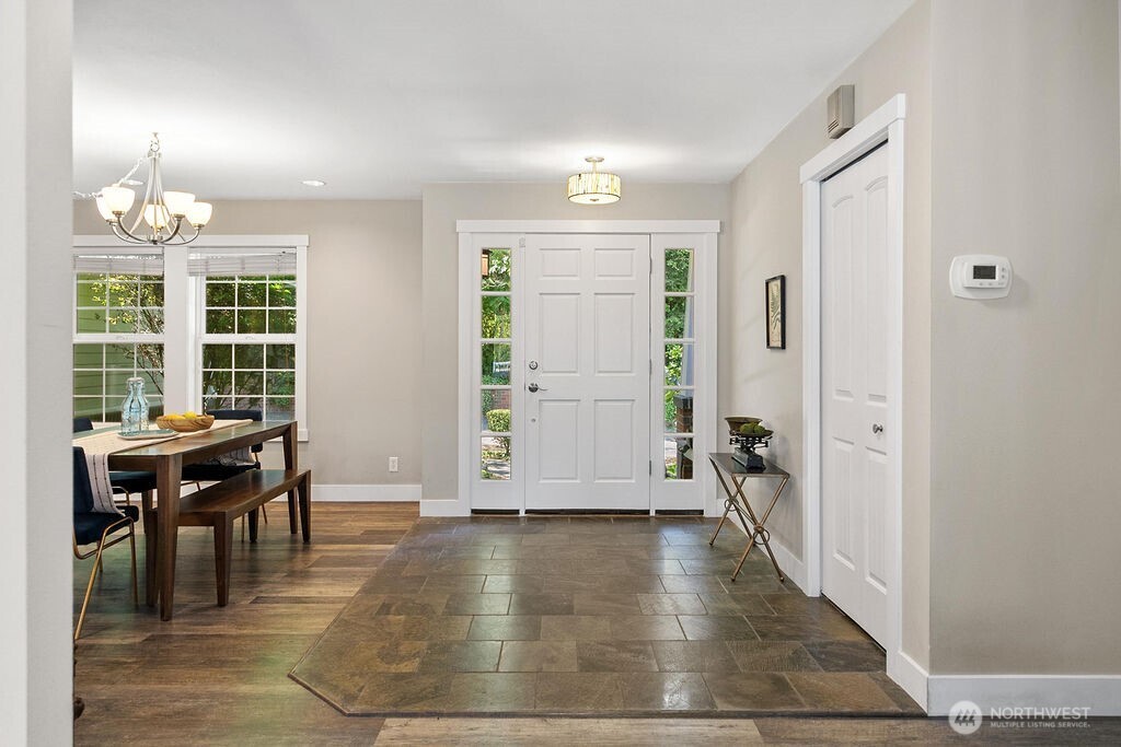 1069 Nw Luoto Court Property Photo 6