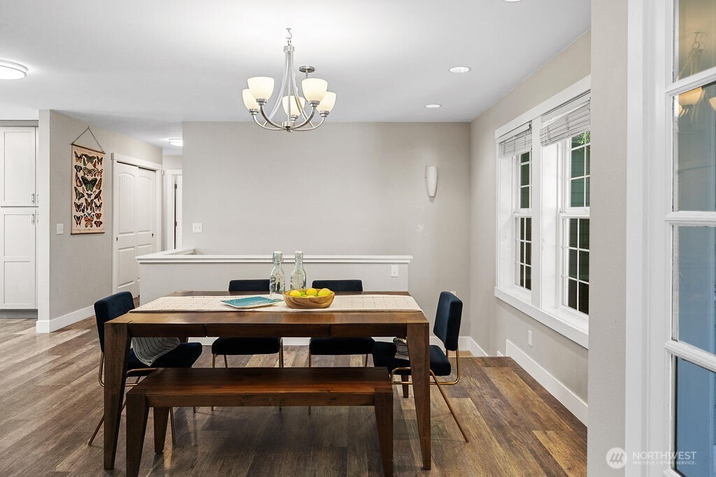 1069 Nw Luoto Court Property Photo 8