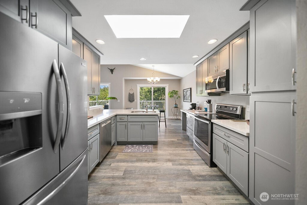 1069 Nw Luoto Court Property Photo 15