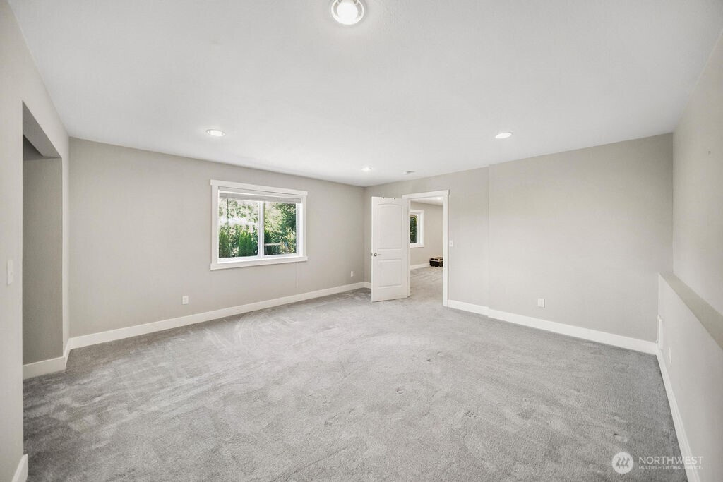 1069 Nw Luoto Court Property Photo 34