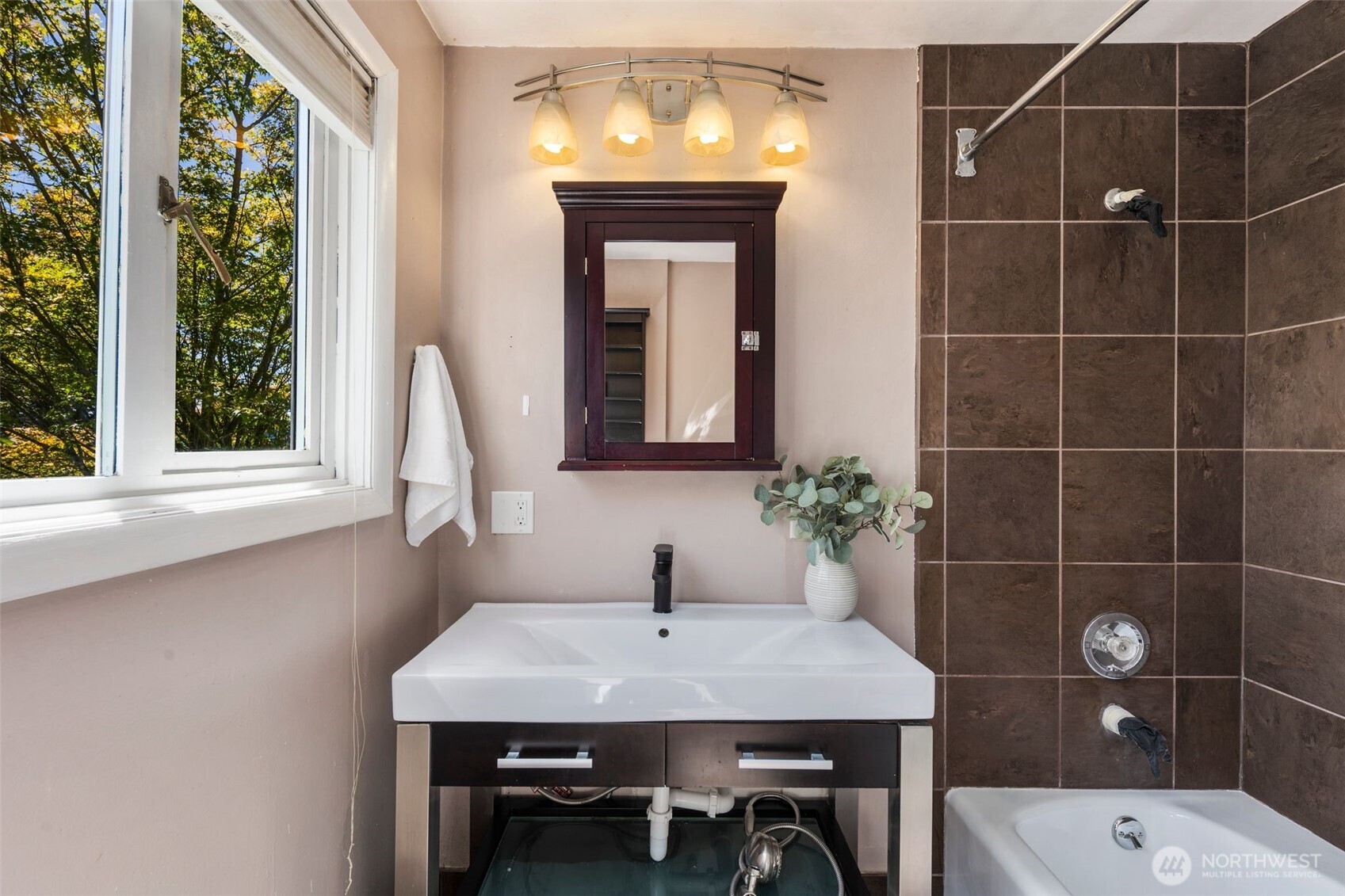 340 Ne 53rd Street Property Photo 18