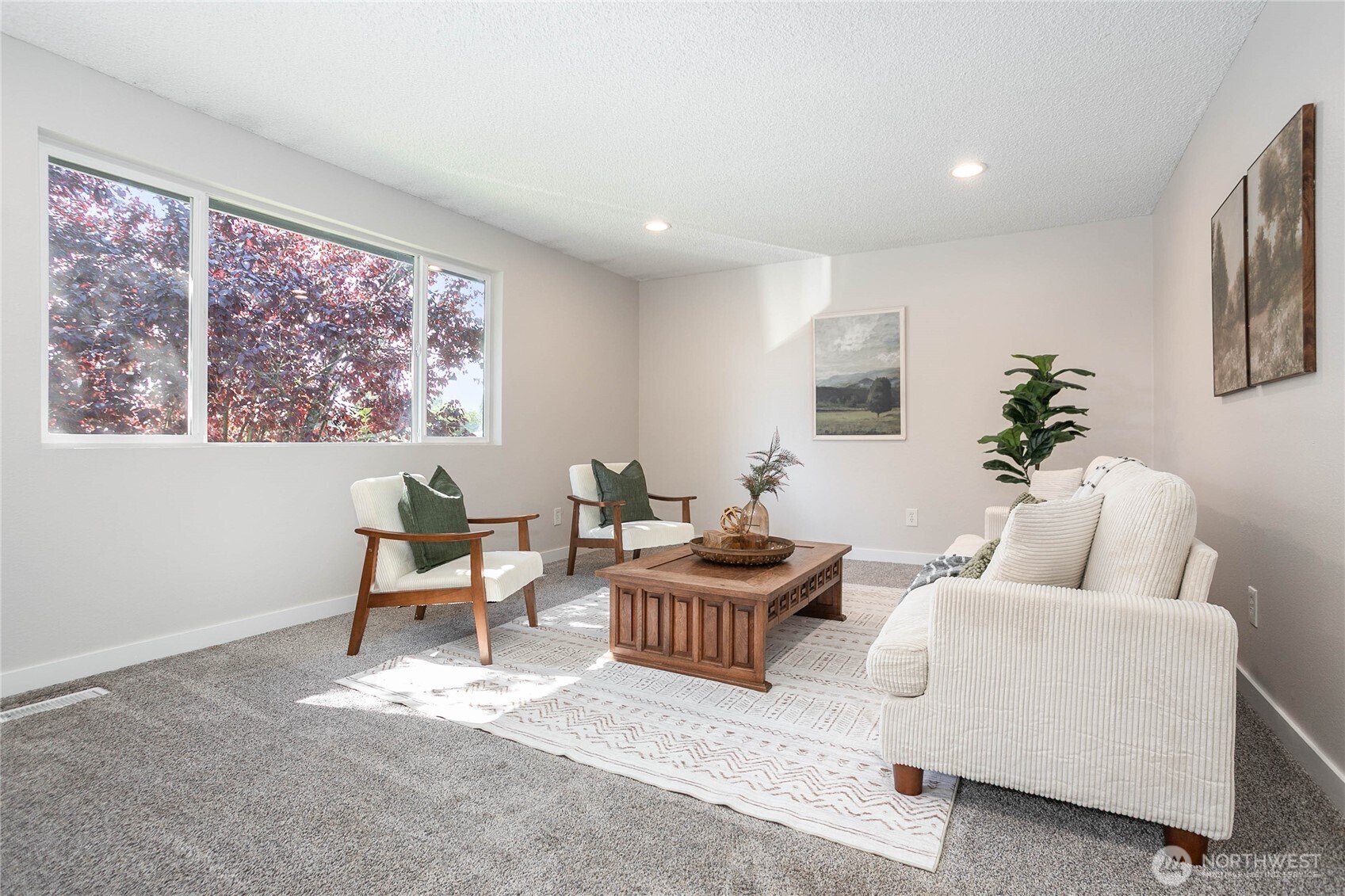 6830 Vail Drive Property Photo 3