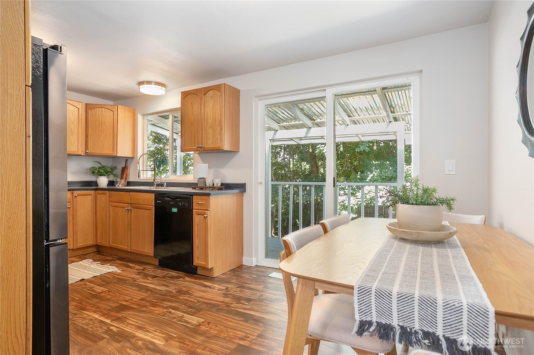 6830 Vail Drive Property Photo 4