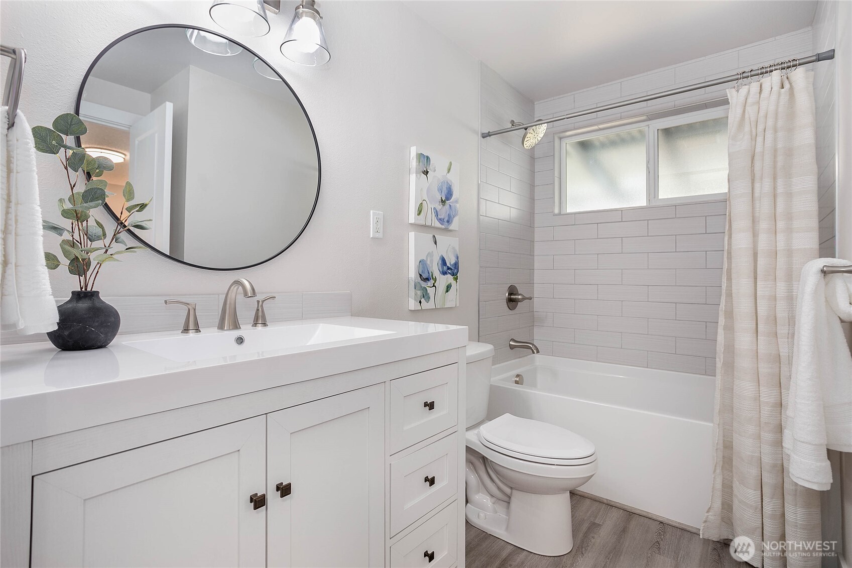 6830 Vail Drive Property Photo 7