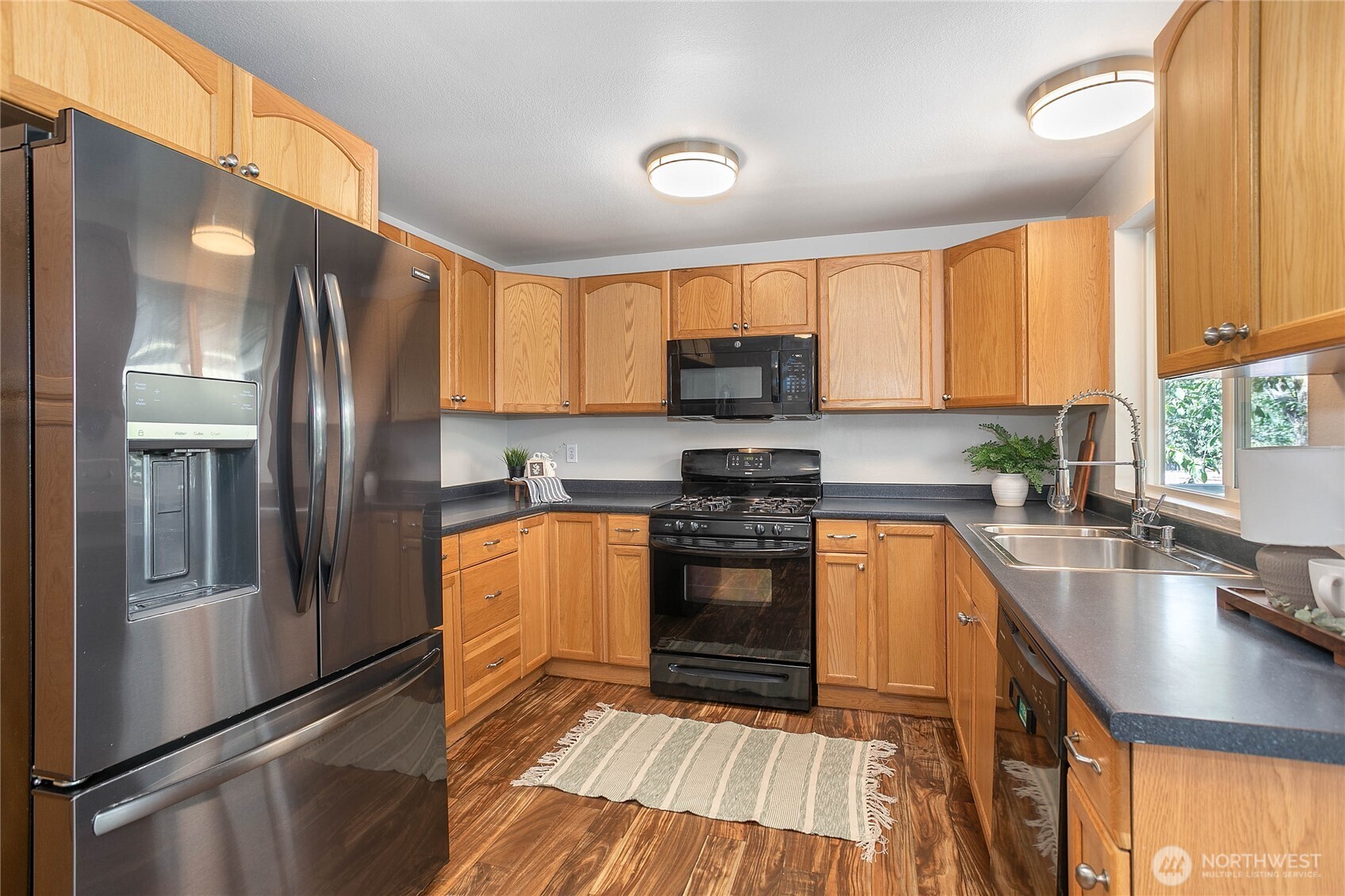 6830 Vail Drive Property Photo 12