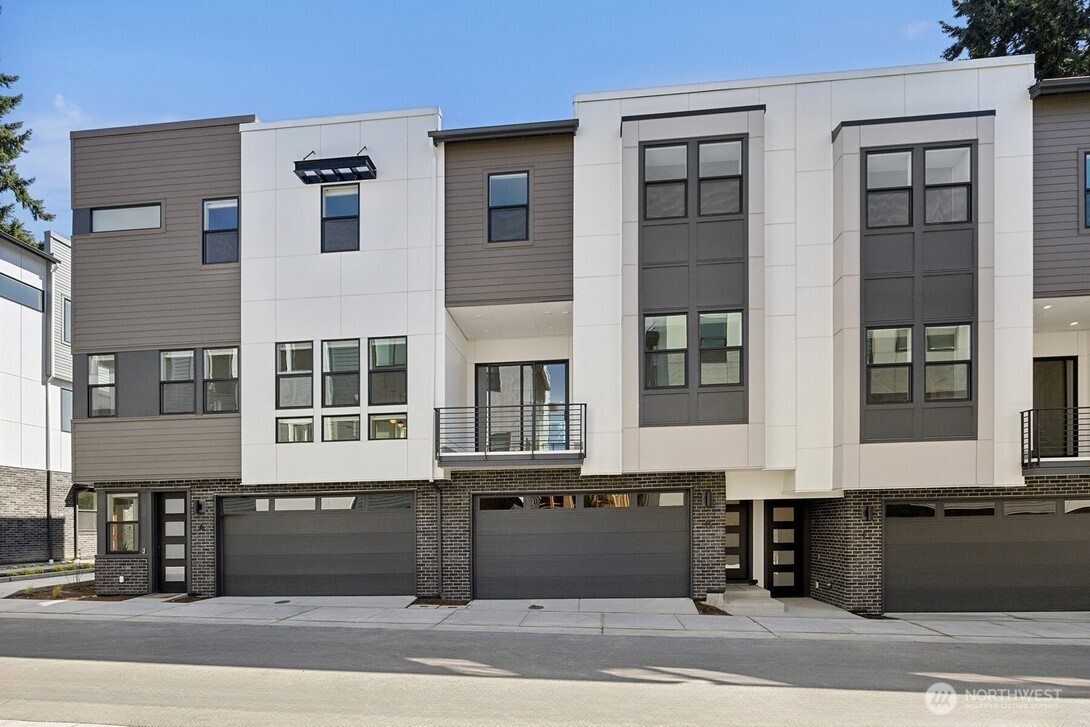 18814 Ne 99th Court B Property Photo 1