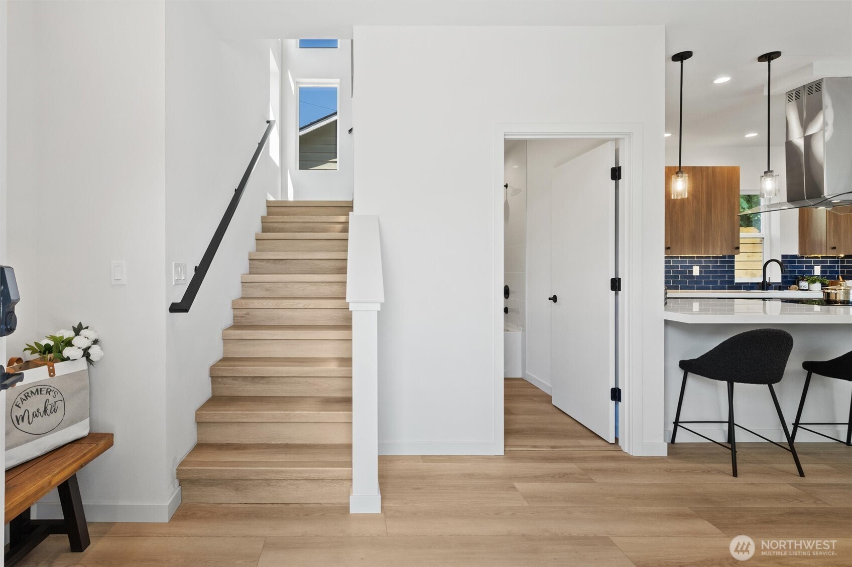 7713 34th Avenue Property Photo 4