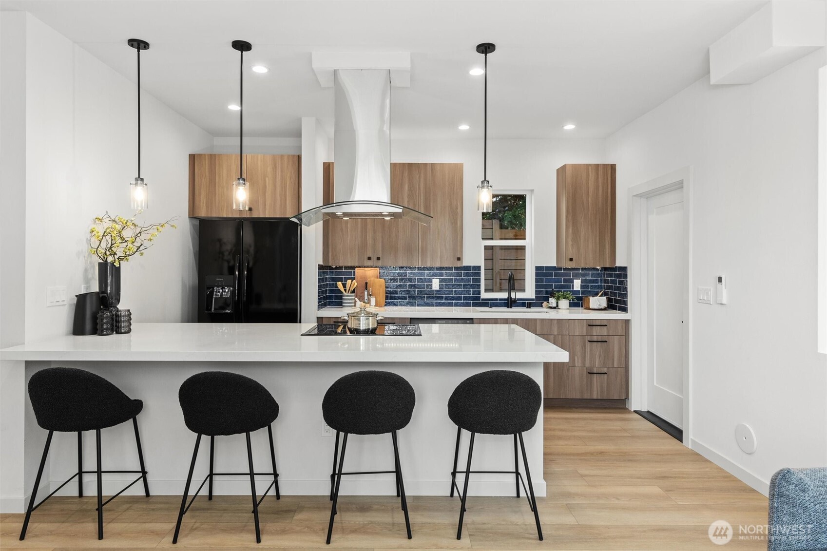 7713 34th Avenue Property Photo 9