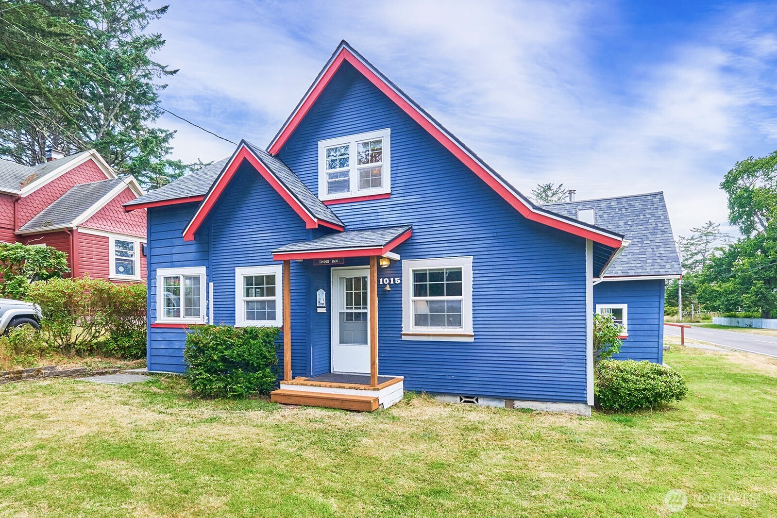 1015 40th Place Property Photo 1