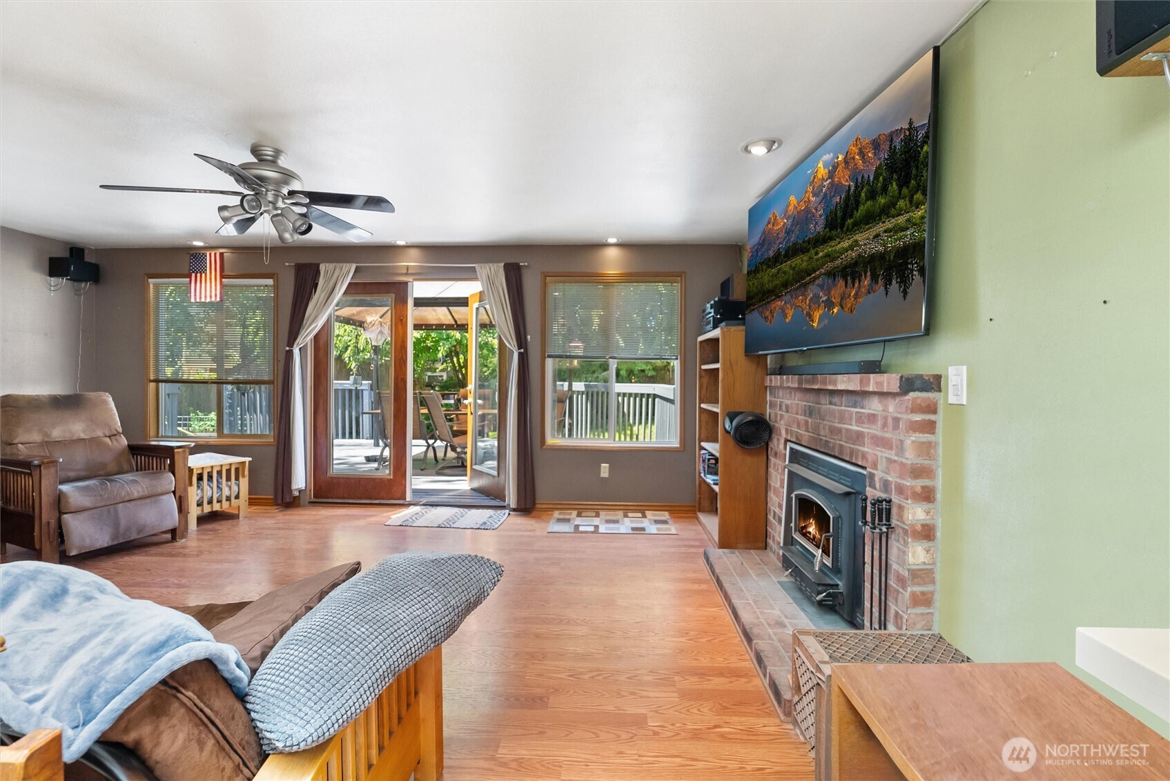 4630 143rd Place Property Photo 11