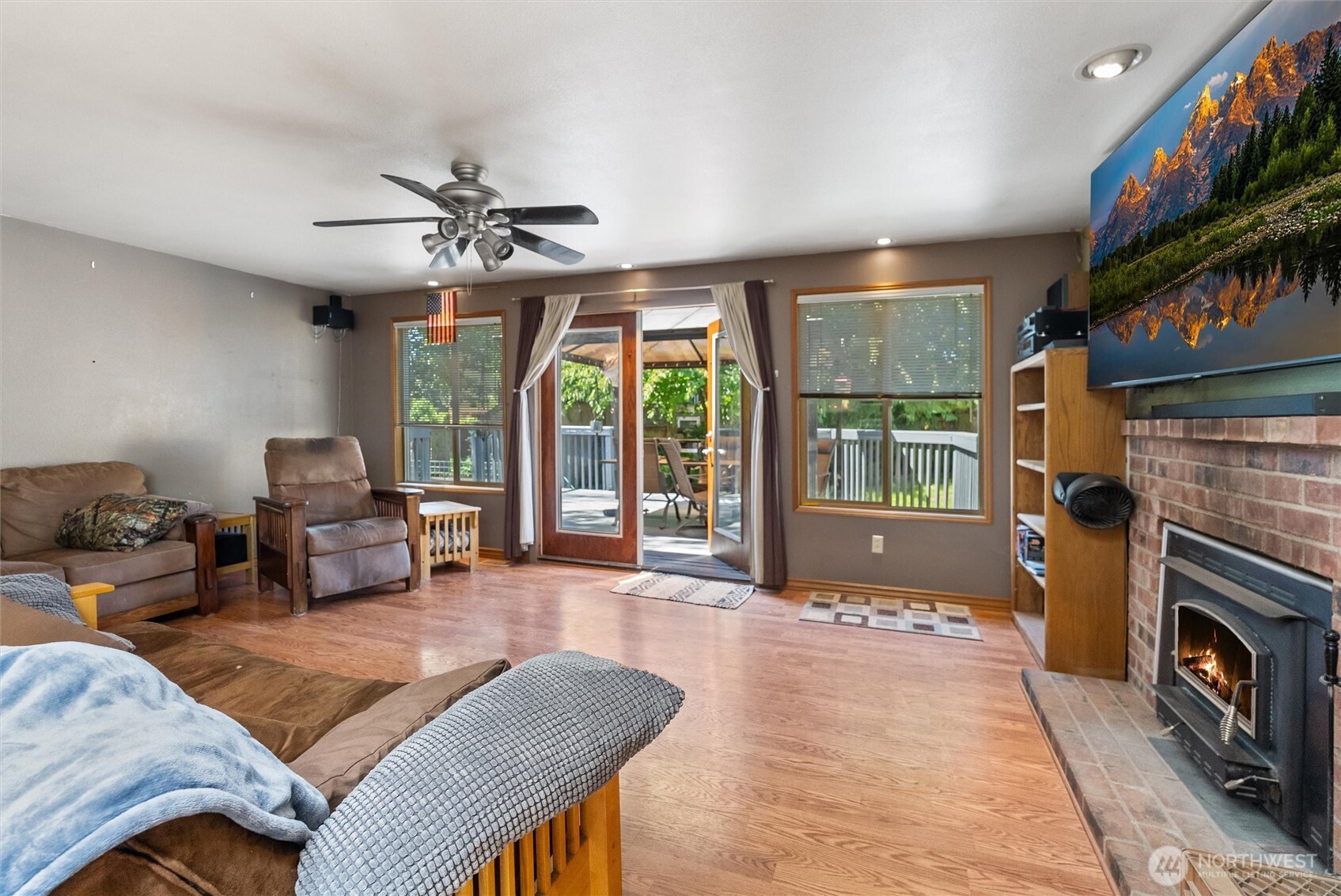 4630 143rd Place Property Photo 12