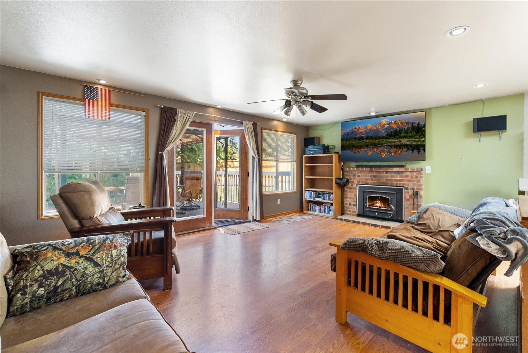 4630 143rd Place Property Photo 13