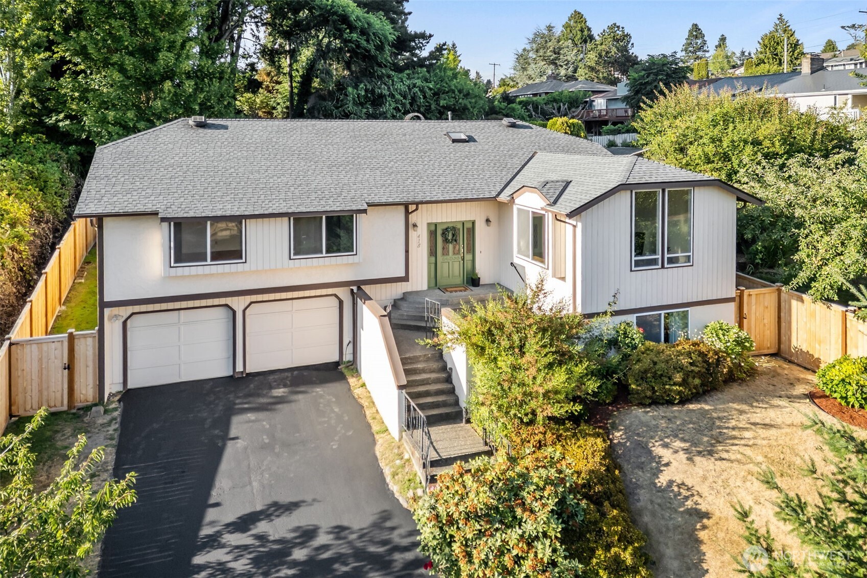 418 SW 189th Street Property Photo 1
