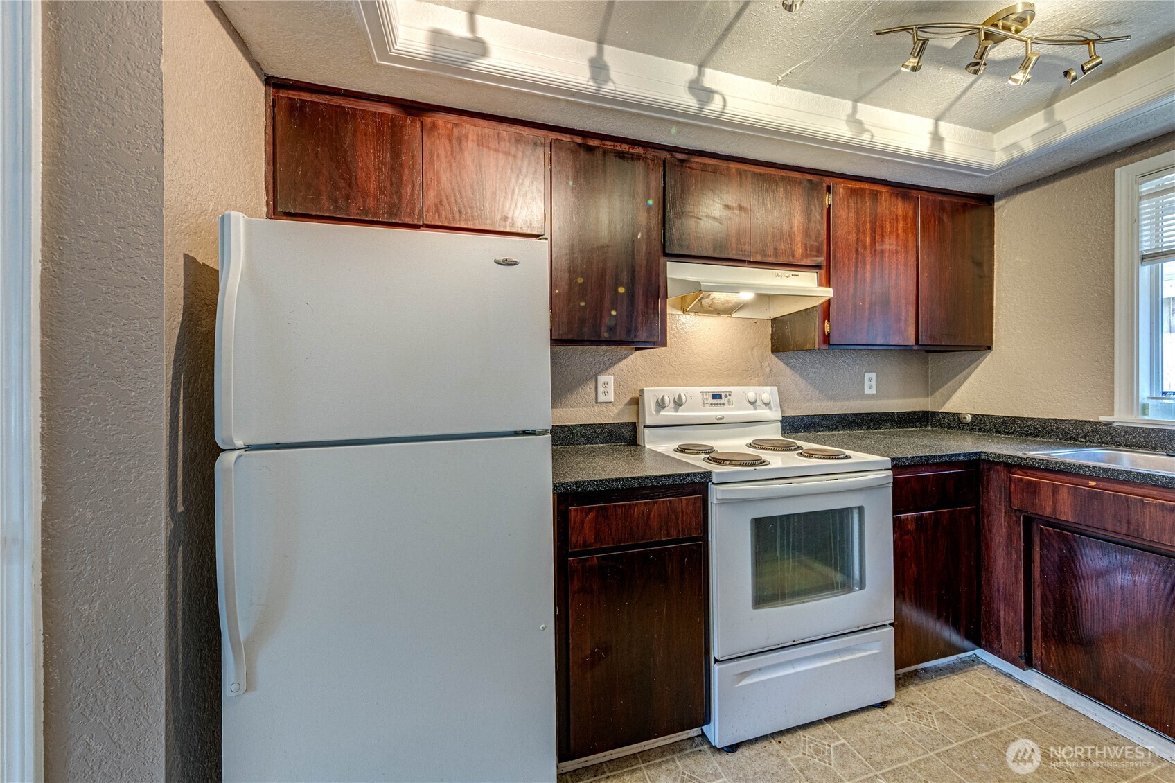 1515 W Casino Road E2 Property Photo 8