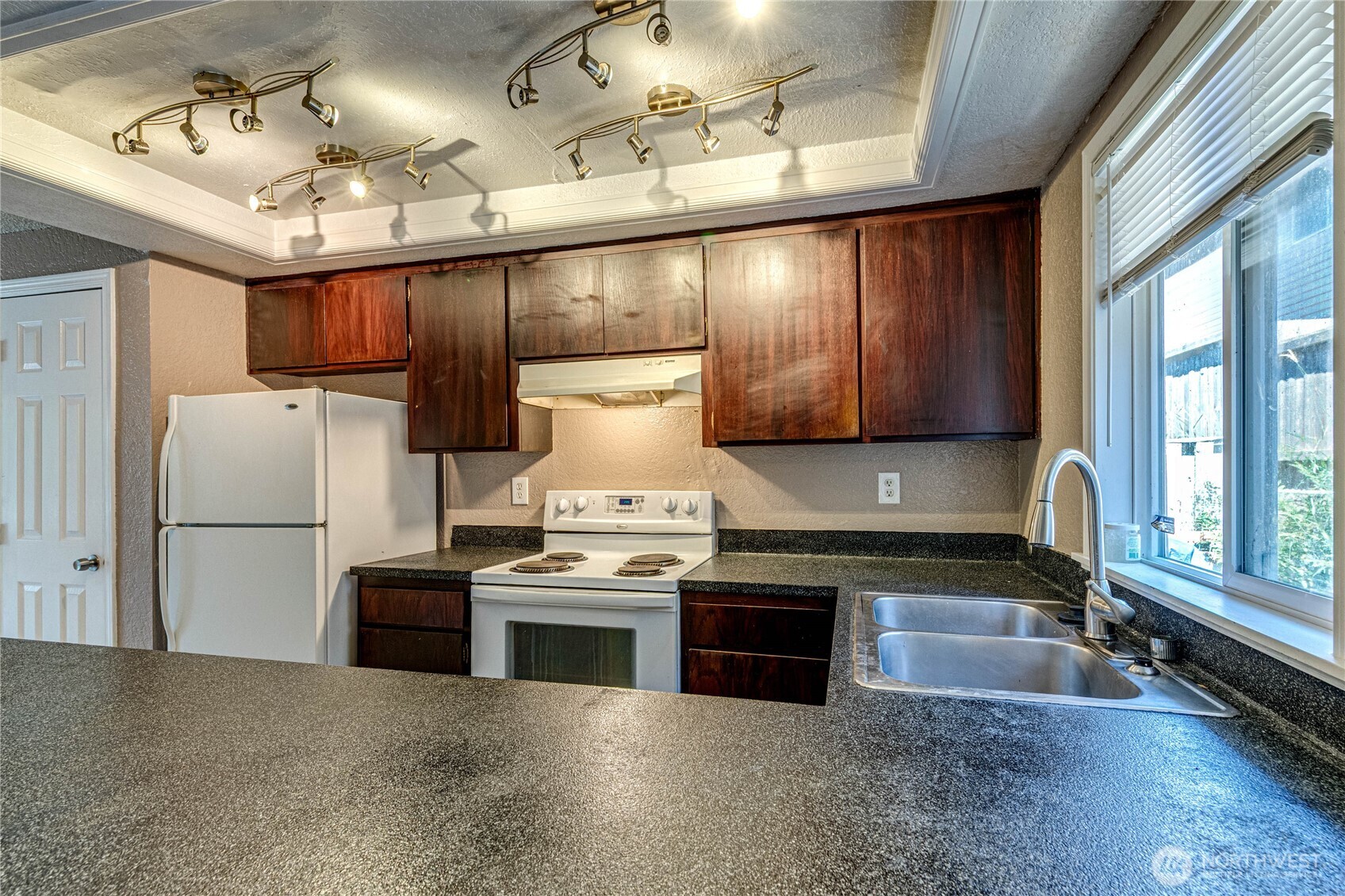 1515 W Casino Road E2 Property Photo 10