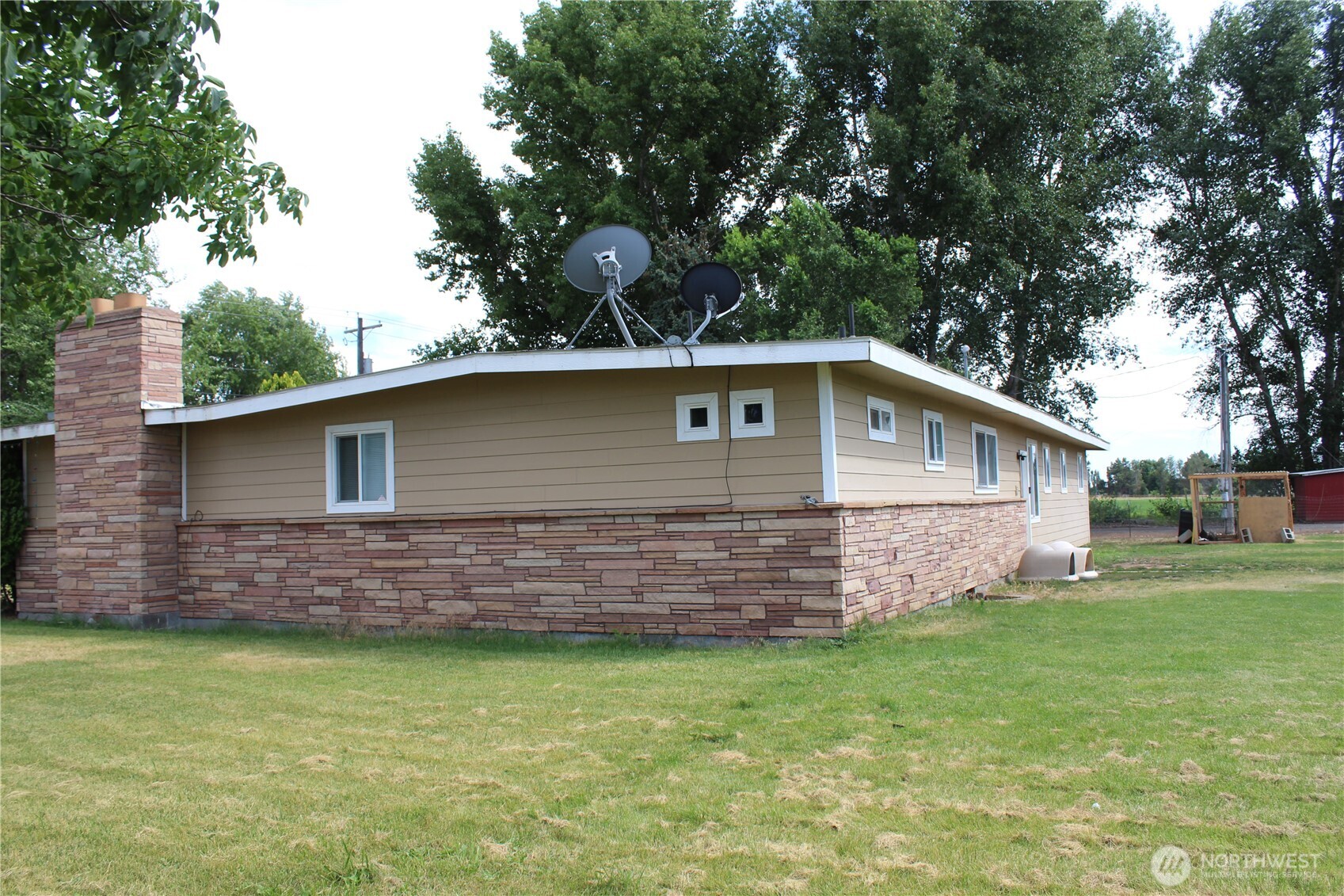 5788 Ne Road K Property Photo 2