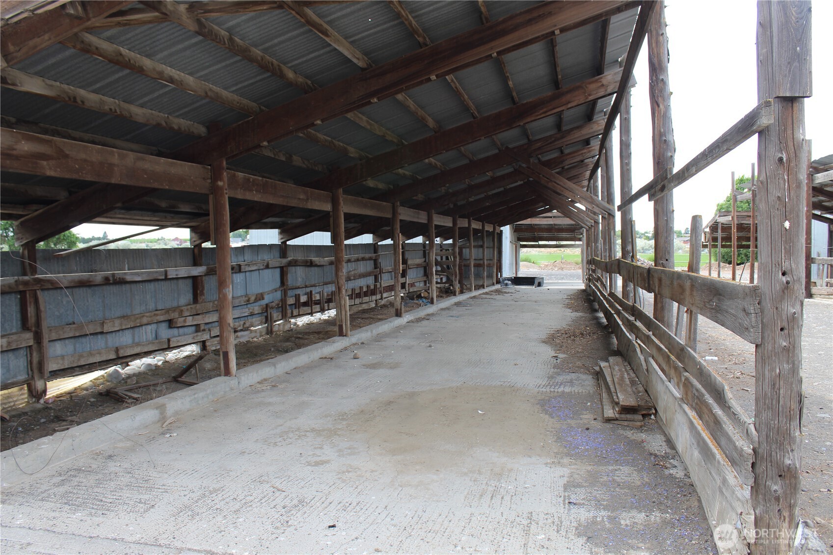 5788 Ne Road K Property Photo 12
