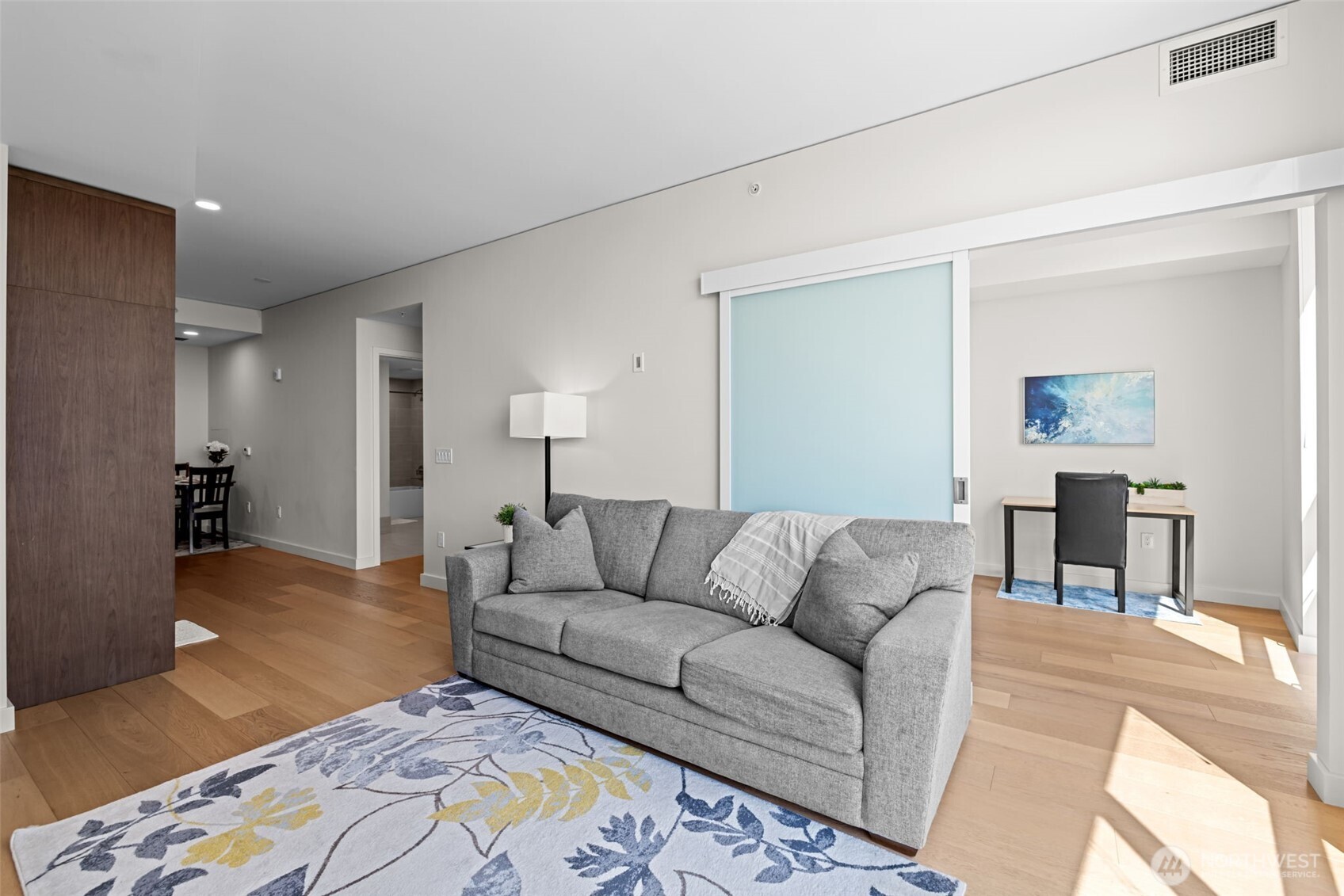 121 Stewart Street 2204 Property Photo 5