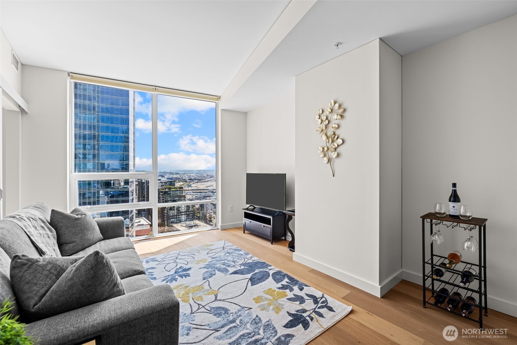 121 Stewart Street 2204 Property Photo 8