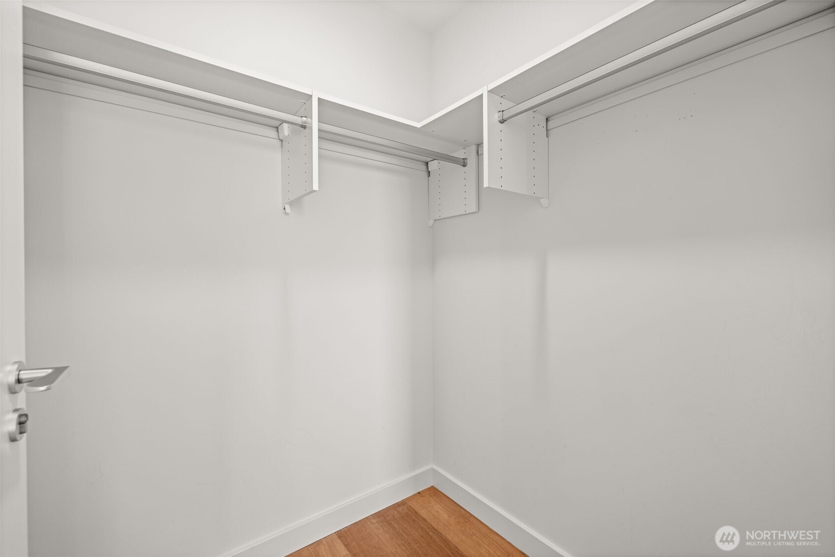 121 Stewart Street 2204 Property Photo 11