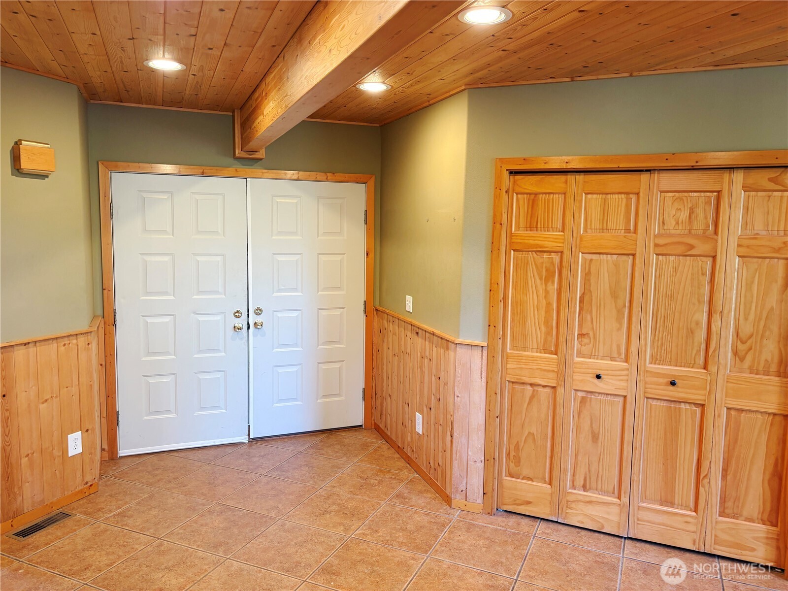 3311 Kachess Lake Road Property Photo 4