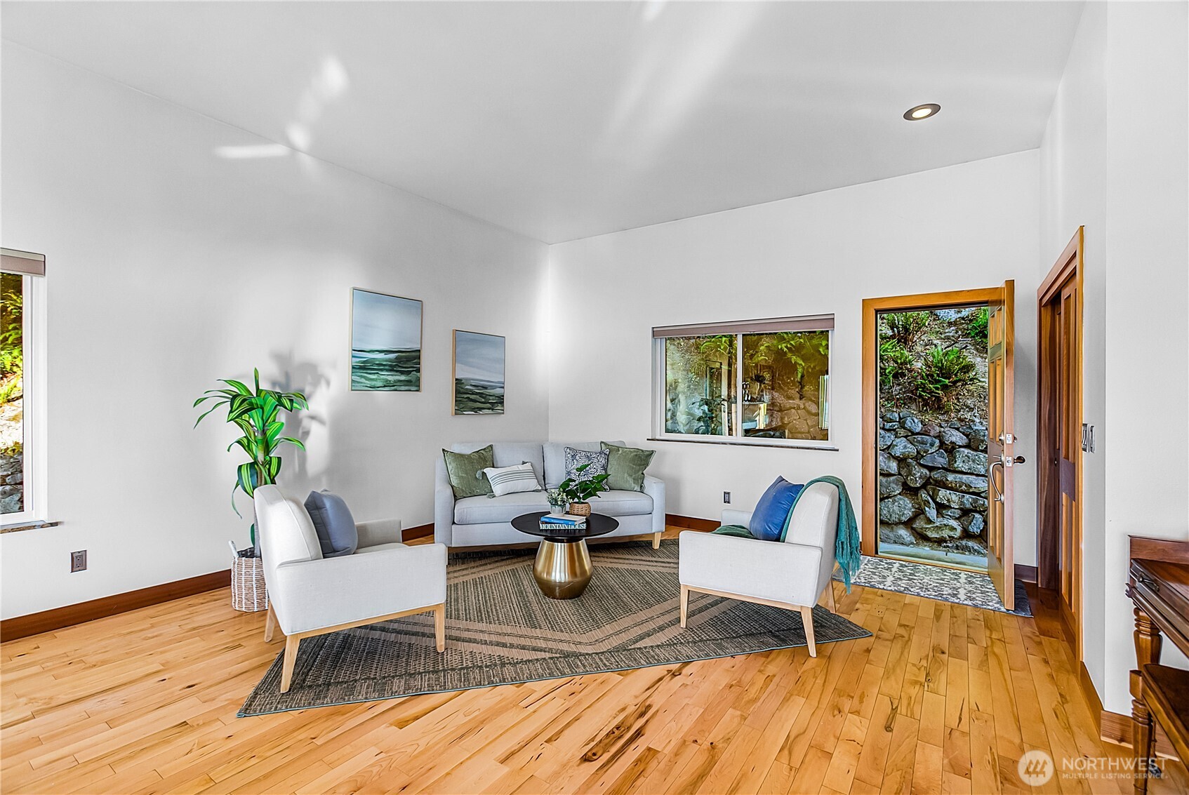 3643 Beach Drive Property Photo 9