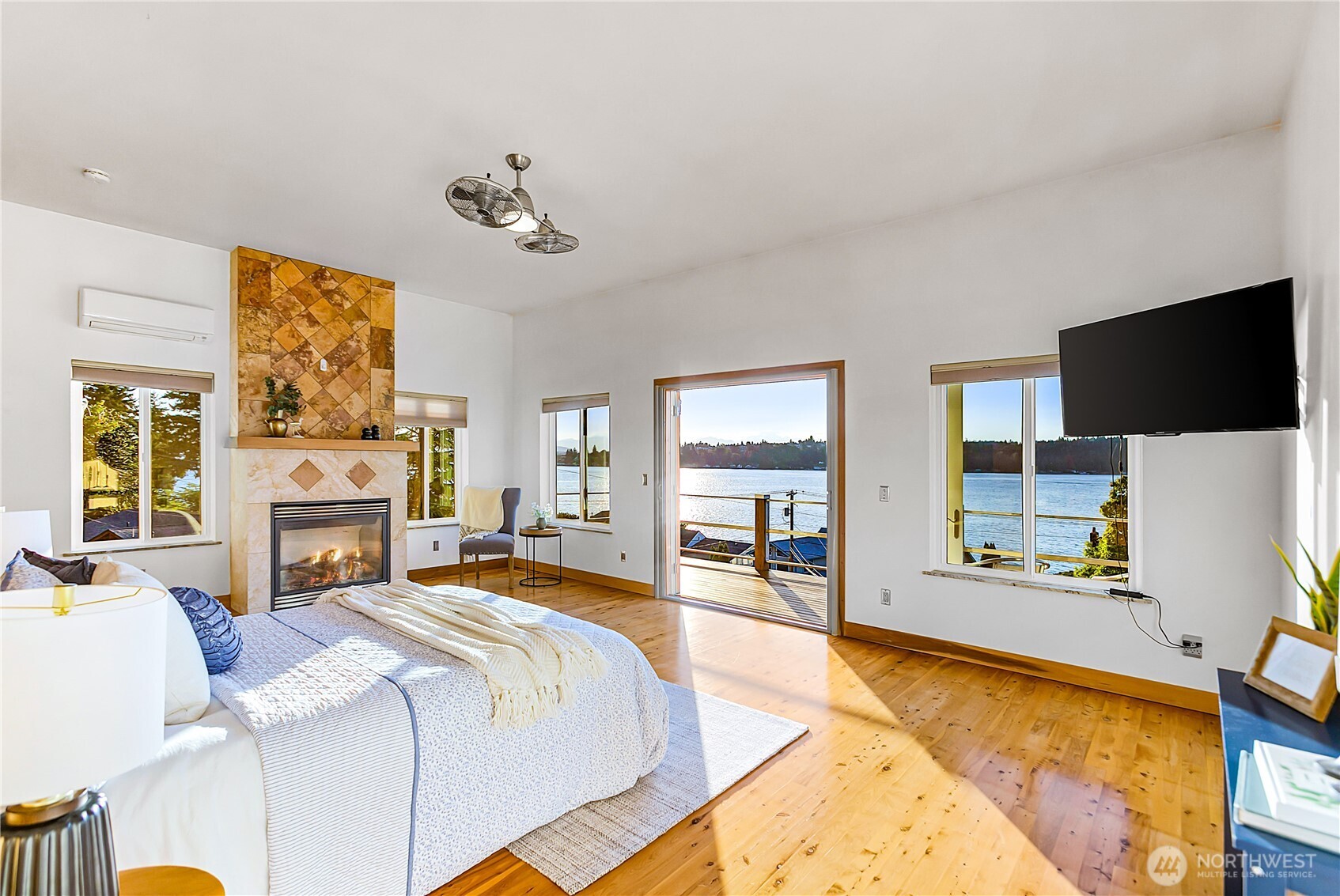 3643 Beach Drive Property Photo 19