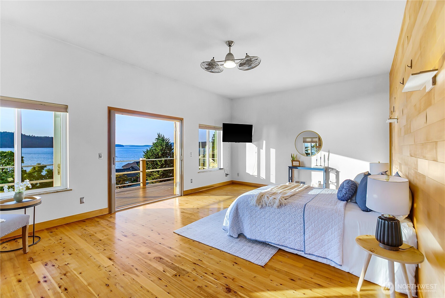 3643 Beach Drive Property Photo 20