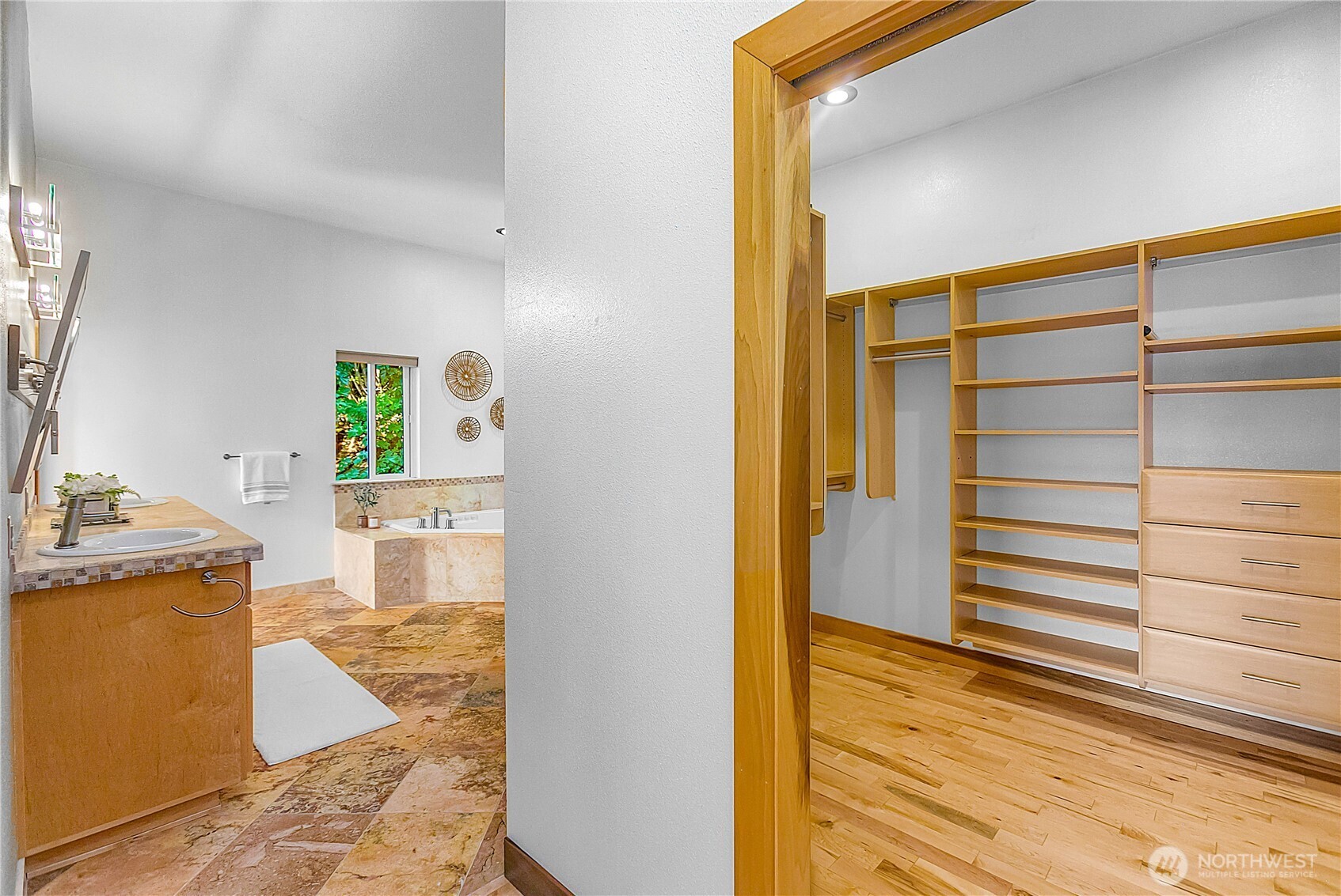 3643 Beach Drive Property Photo 23