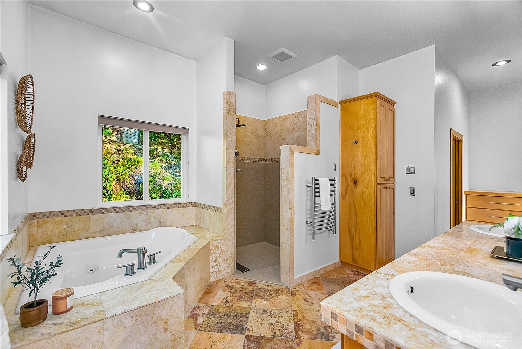 3643 Beach Drive Property Photo 25